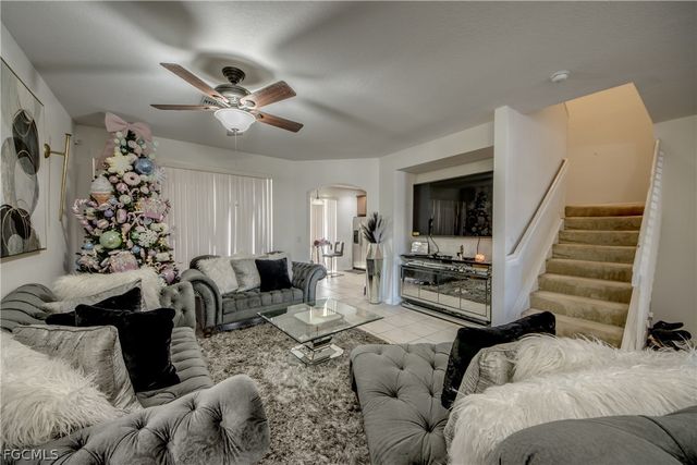 9957 Chiana CIR, Fort Myers, FL 33905