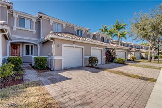 9957 Chiana CIR, Fort Myers, FL 33905