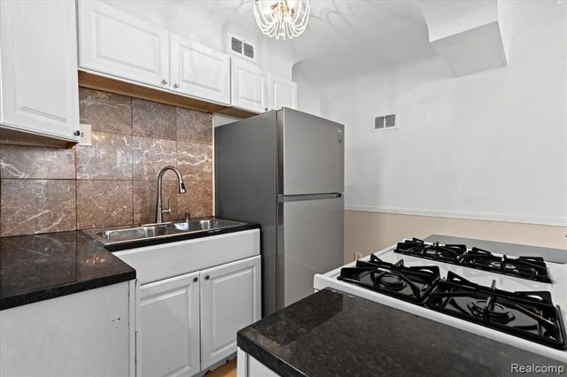 4200 Lois Street, Dearborn, MI 48126