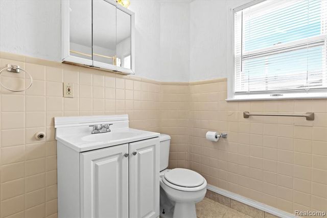 4200 Lois Street, Dearborn, MI 48126