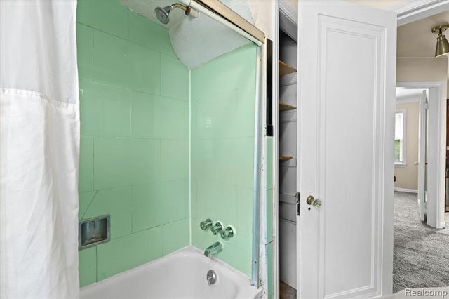 4200 Lois Street, Dearborn, MI 48126