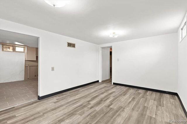 4200 Lois Street, Dearborn, MI 48126