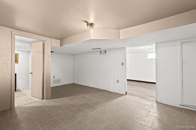 4200 Lois Street, Dearborn, MI 48126