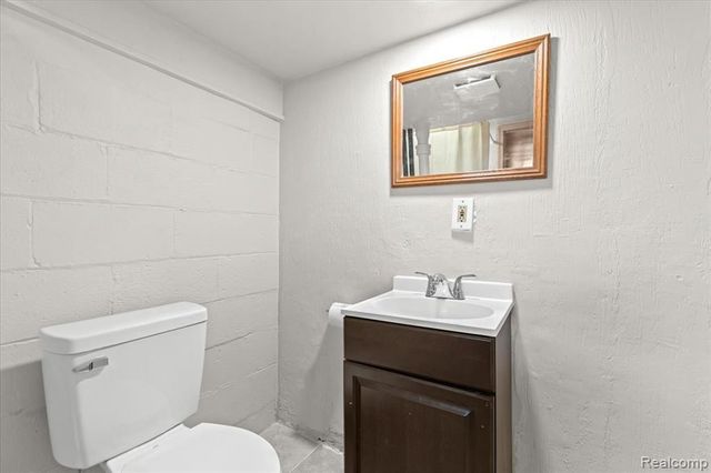 4200 Lois Street, Dearborn, MI 48126