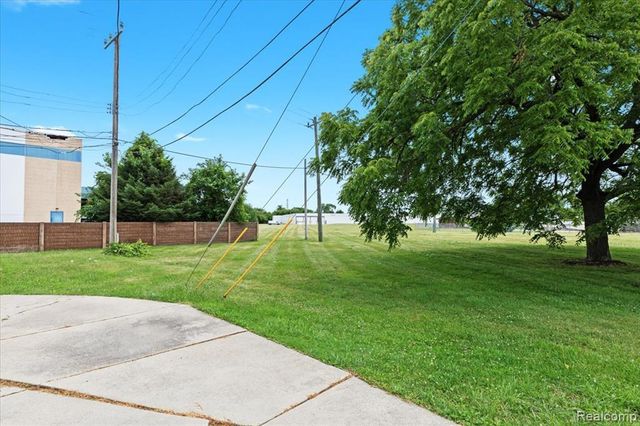 4200 Lois Street, Dearborn, MI 48126