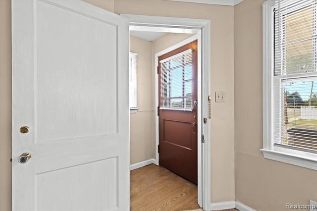 4200 Lois Street, Dearborn, MI 48126