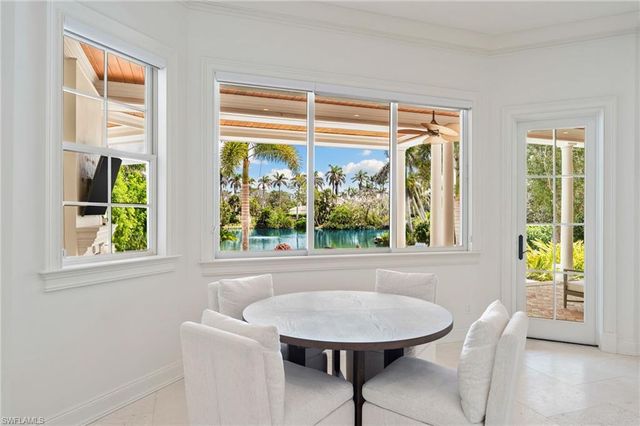 2325 Lantern LN, Naples, FL 34102