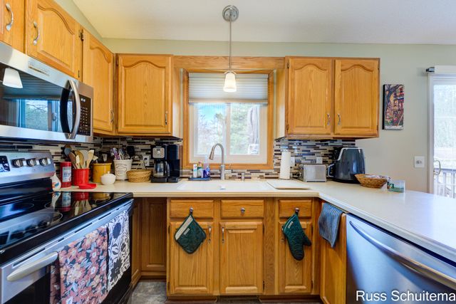 3759 W Fuller Drive, Fruitport Twp, MI 49444