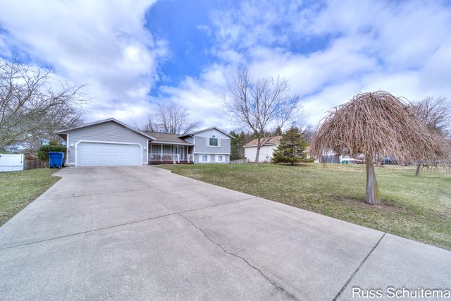 3759 W Fuller Drive, Fruitport Twp, MI 49444