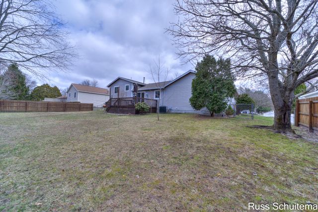 3759 W Fuller Drive, Fruitport Twp, MI 49444