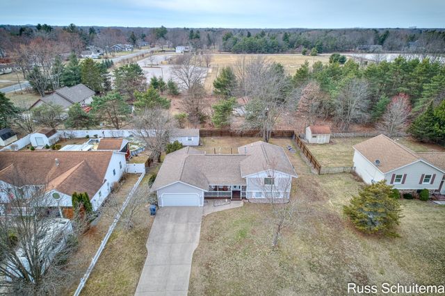 3759 W Fuller Drive, Fruitport Twp, MI 49444