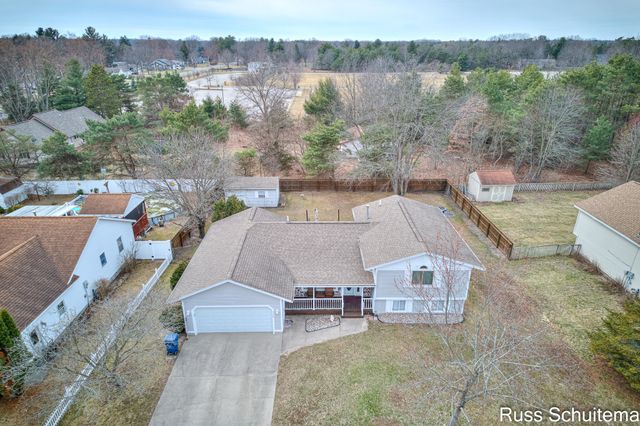 3759 W Fuller Drive, Fruitport Twp, MI 49444