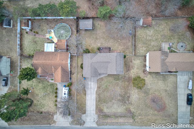 3759 W Fuller Drive, Fruitport Twp, MI 49444