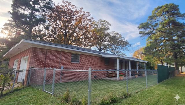 6313 Dollarway Road, White Hall, AR 71602