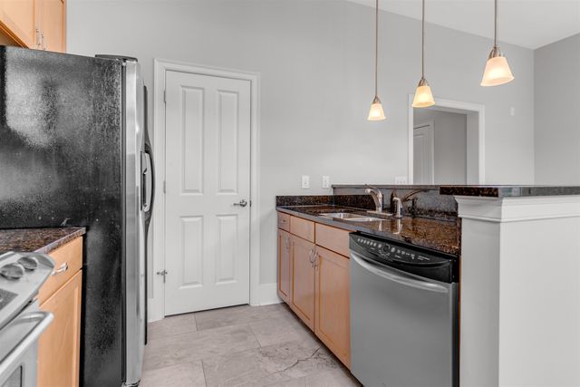 621 Denmark Dr Apt 201, Memphis, TN 38103