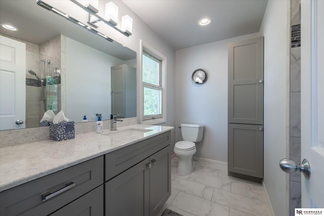 931 Fawn Parkway, Omaha, NE 68154