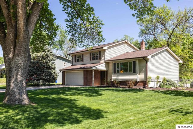 931 Fawn Parkway, Omaha, NE 68154