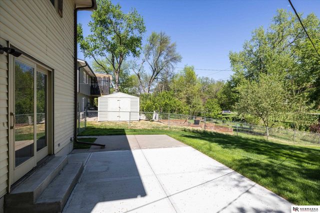 931 Fawn Parkway, Omaha, NE 68154