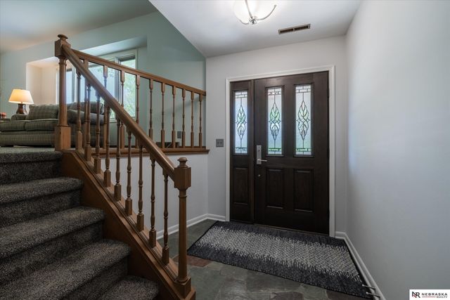 931 Fawn Parkway, Omaha, NE 68154
