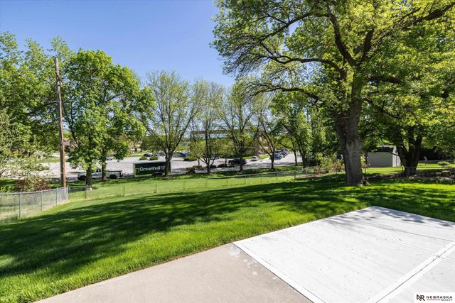 931 Fawn Parkway, Omaha, NE 68154