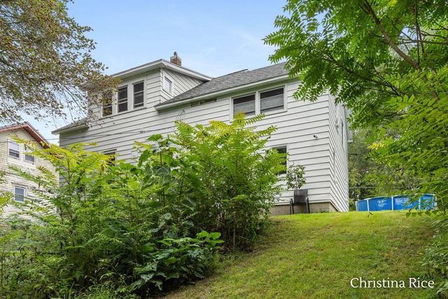 403 E Cass Street, Greenville, MI 48838