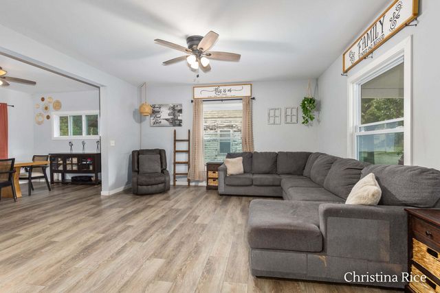 403 E Cass Street, Greenville, MI 48838