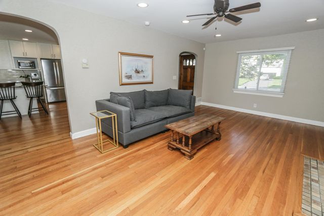2441 Berwick Boulevard, Columbus, OH 43209