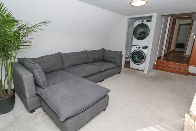 2441 Berwick Boulevard, Columbus, OH 43209