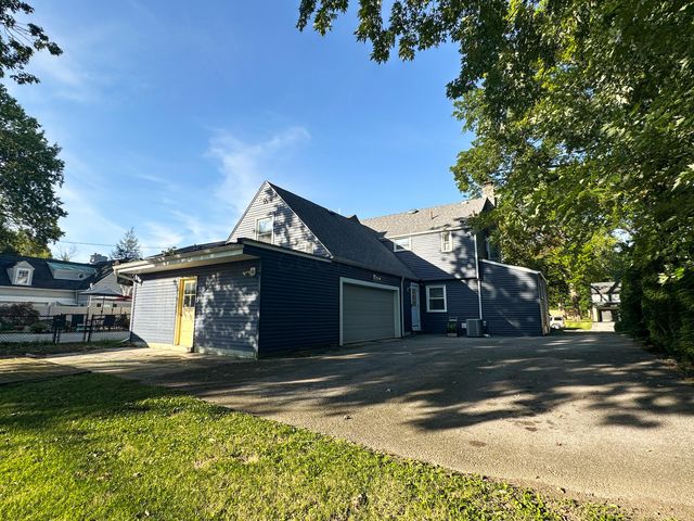 2441 Berwick Boulevard, Columbus, OH 43209