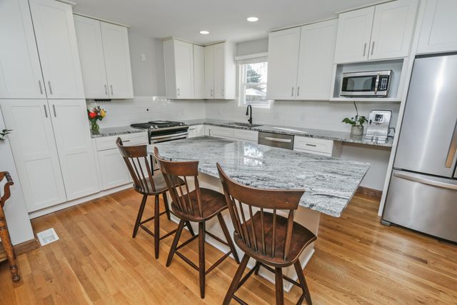 2441 Berwick Boulevard, Columbus, OH 43209