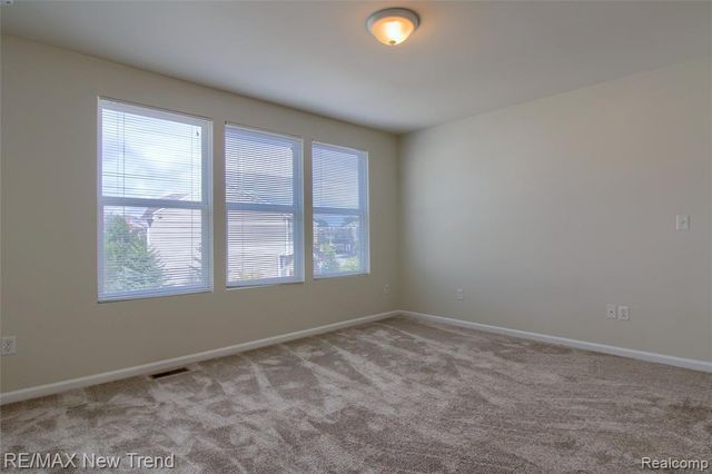 27976 Hopkins Drive, Novi, MI 48377