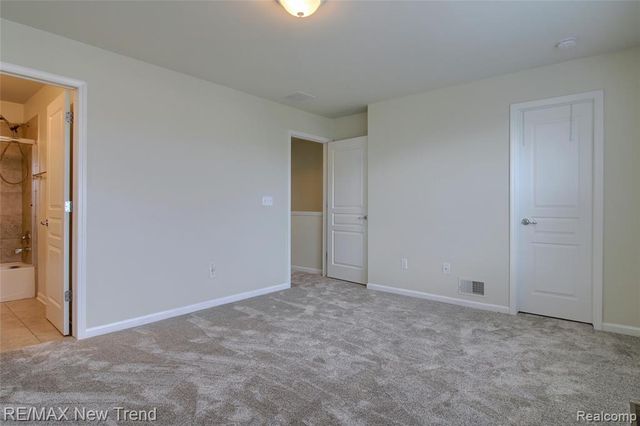 27976 Hopkins Drive, Novi, MI 48377