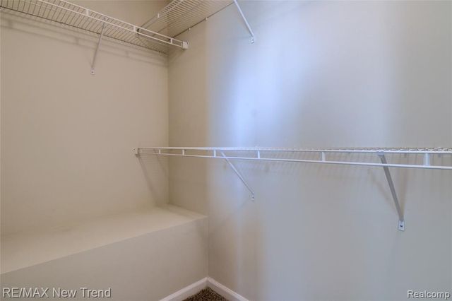 27976 Hopkins Drive, Novi, MI 48377