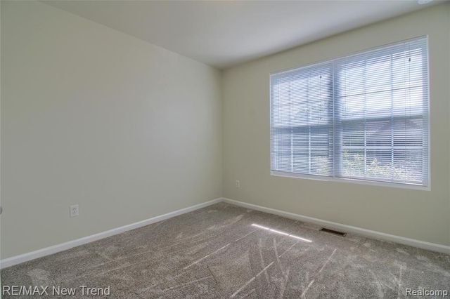 27976 Hopkins Drive, Novi, MI 48377
