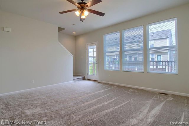 27976 Hopkins Drive, Novi, MI 48377