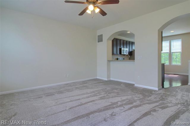 27976 Hopkins Drive, Novi, MI 48377