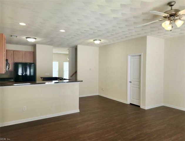 221 Bonneys QUAY, Virginia Beach, VA 23462