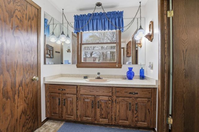 2511 S CARPENTER STREET, Appleton, WI 54915