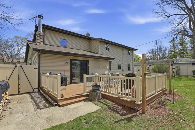2511 S CARPENTER STREET, Appleton, WI 54915