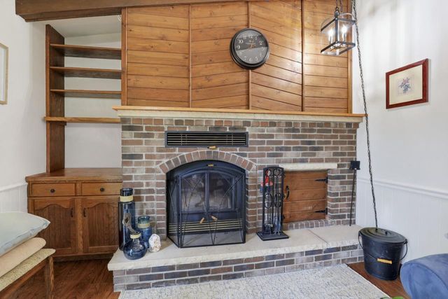 2511 S CARPENTER STREET, Appleton, WI 54915