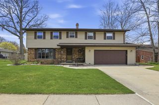 2511 S CARPENTER STREET, Appleton, WI 54915