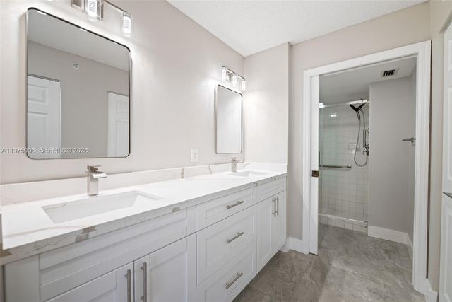 7641 Granville Dr 209, Tamarac, FL 33321