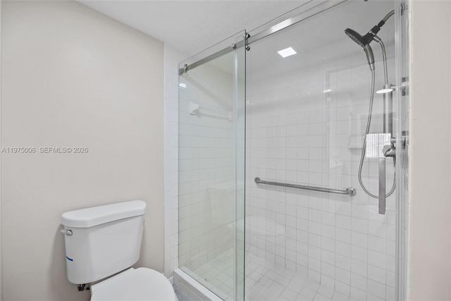 7641 Granville Dr 209, Tamarac, FL 33321