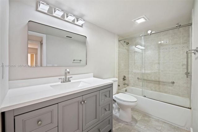 7641 Granville Dr 209, Tamarac, FL 33321