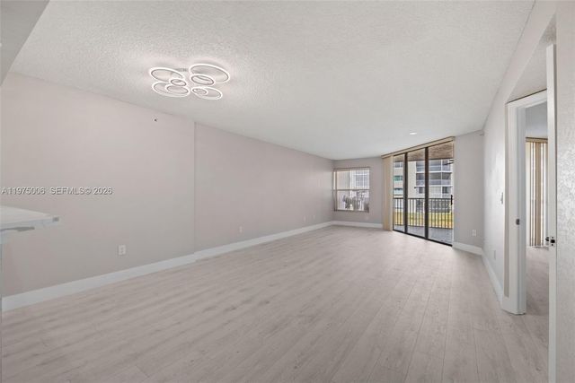 7641 Granville Dr 209, Tamarac, FL 33321