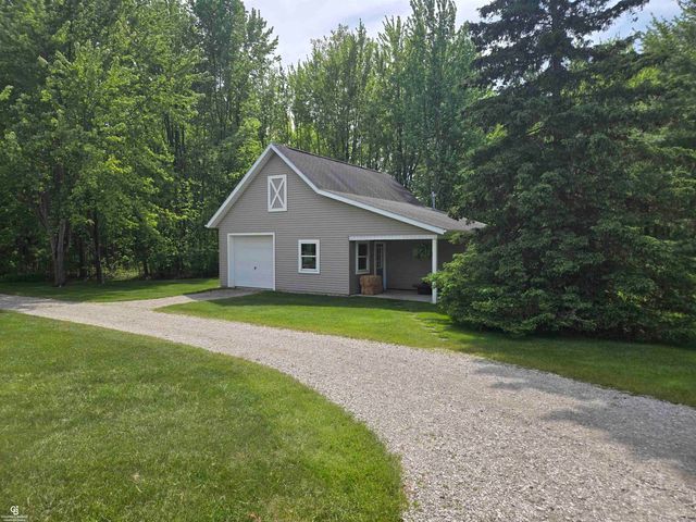 9660 Brandon Road, Avoca, MI 48006