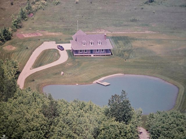 9660 Brandon Road, Avoca, MI 48006