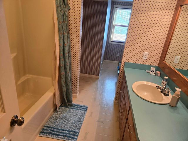 9660 Brandon Road, Avoca, MI 48006