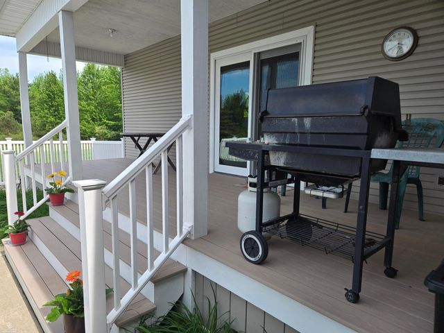 9660 Brandon Road, Avoca, MI 48006