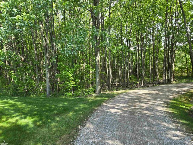 9660 Brandon Road, Avoca, MI 48006
